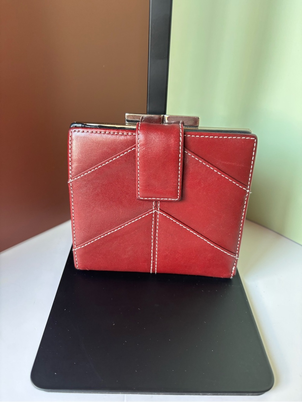 CLASSIQUES ENTIER Maroon Leather Geometric Stitch Clasp Wallet